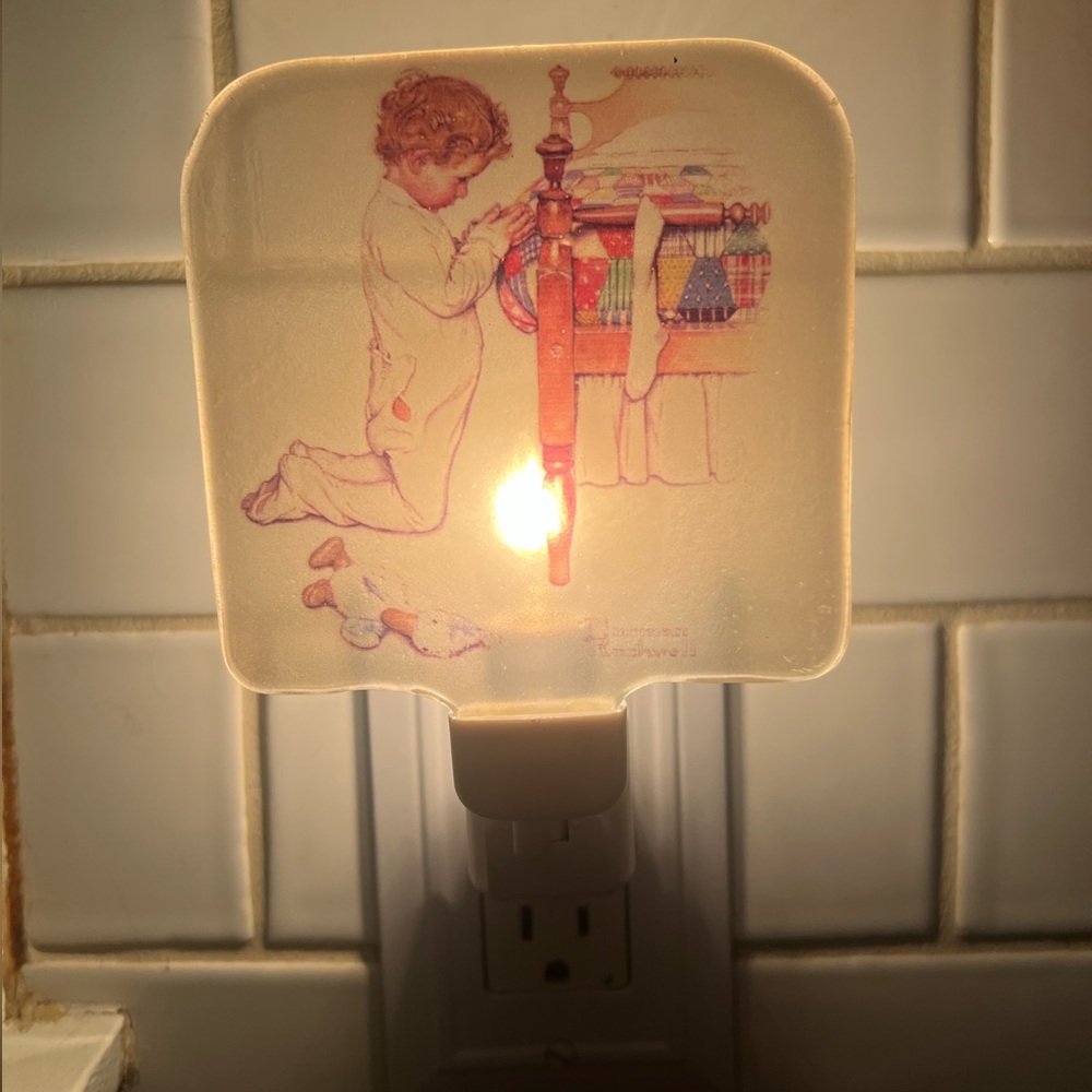 Norman Rockwell Theme Night Light with Child Praying Illustration